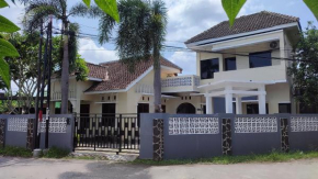 Emir Homestay